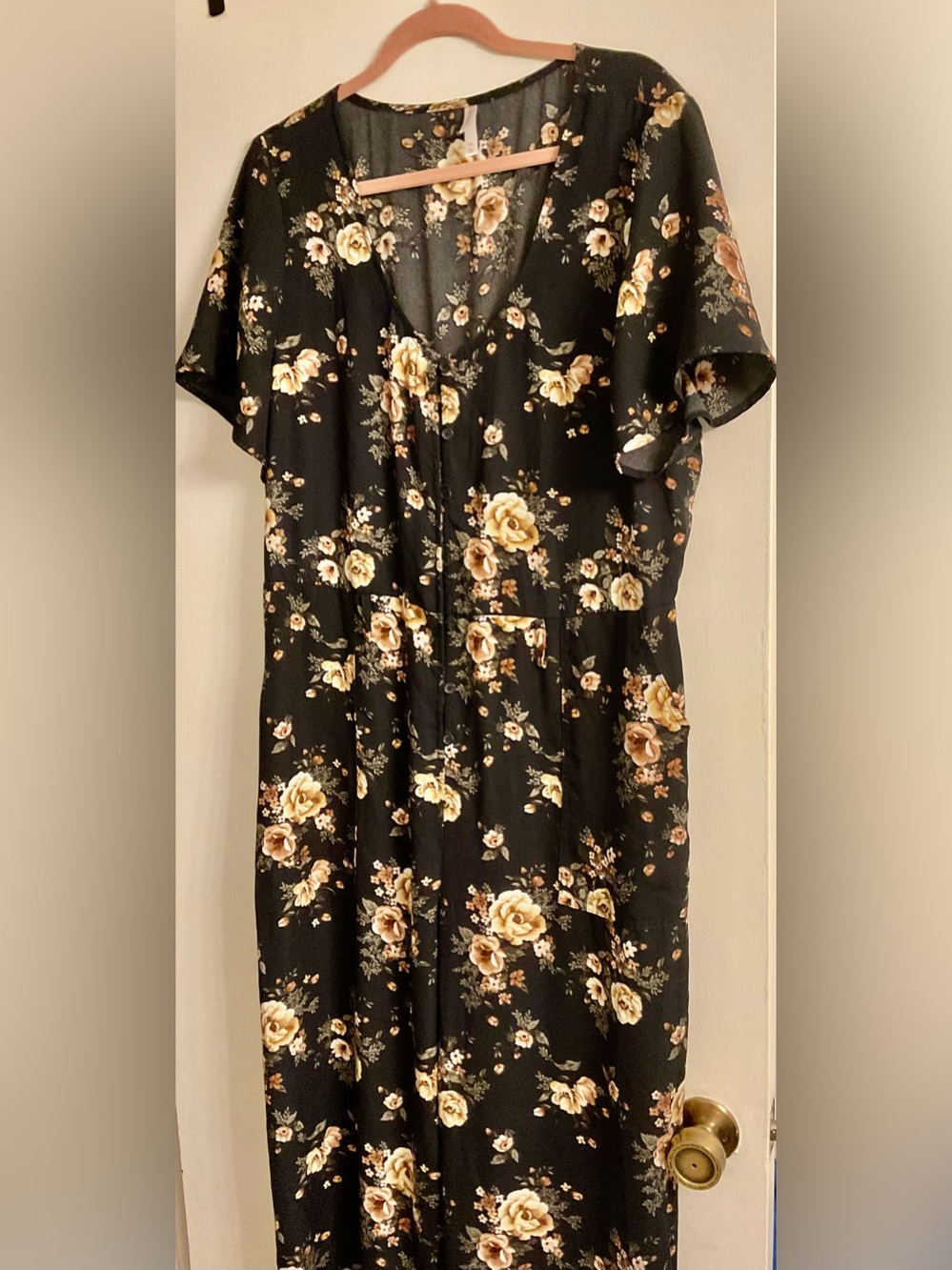 🦋 Black Floral Jumpsuit
